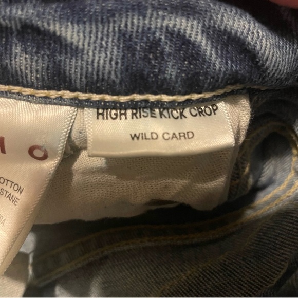 AMO jeans high rise kick crop wild card button fly size 27 casual classic denim - Picture 7 of 7